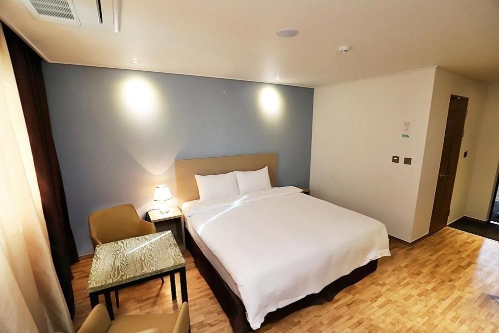 Sea Moon Tourist Hotel Инчон Экстерьер фото