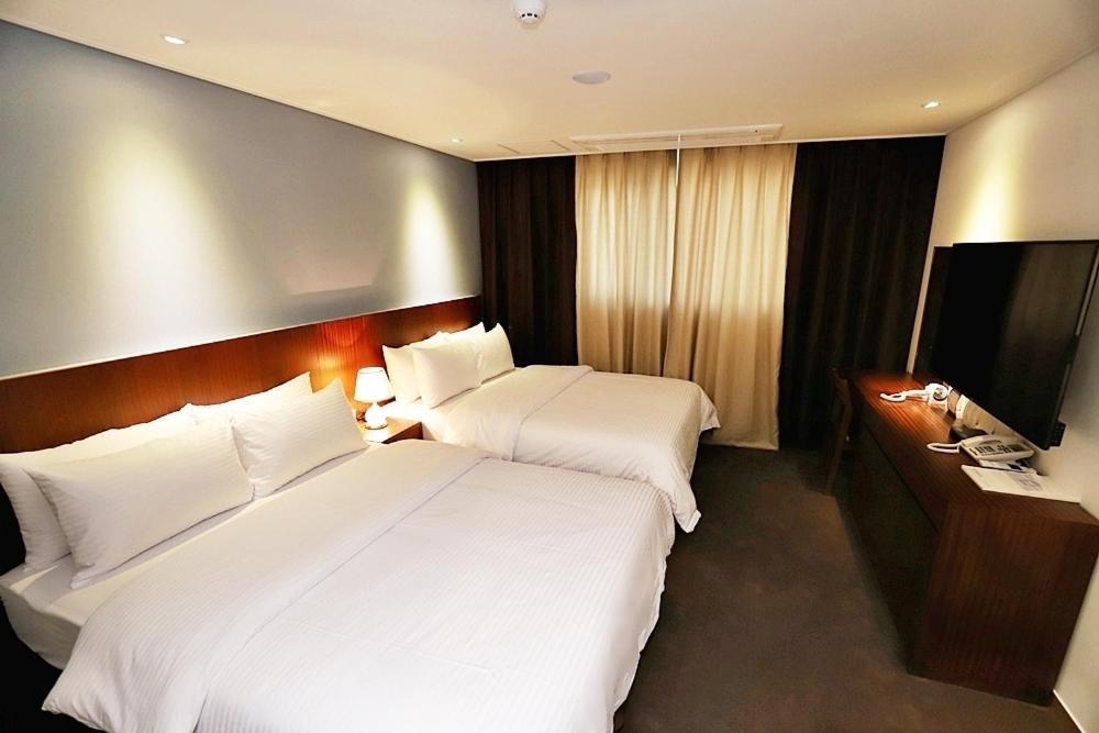 Sea Moon Tourist Hotel Инчон Экстерьер фото