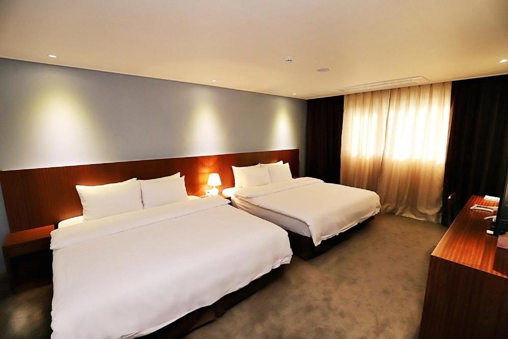 Sea Moon Tourist Hotel Инчон Экстерьер фото