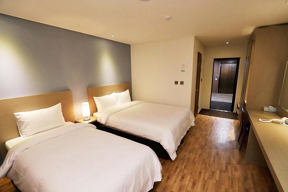 Sea Moon Tourist Hotel Инчон Экстерьер фото