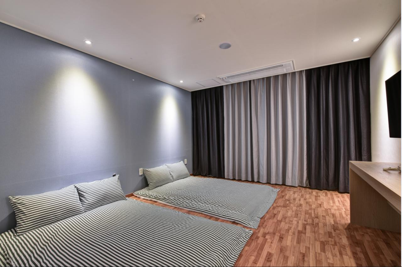 Sea Moon Tourist Hotel Инчон Экстерьер фото