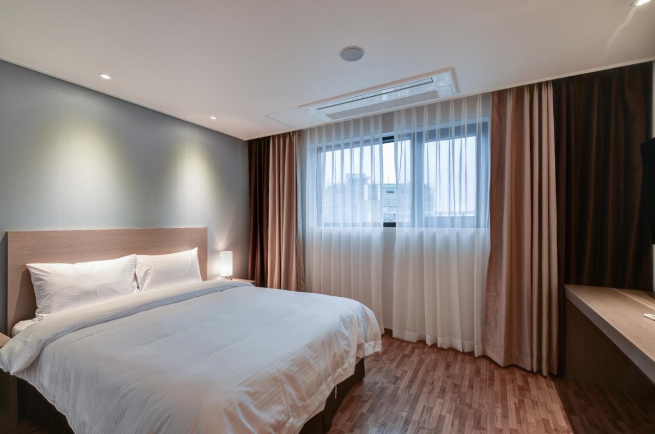 Sea Moon Tourist Hotel Инчон Экстерьер фото