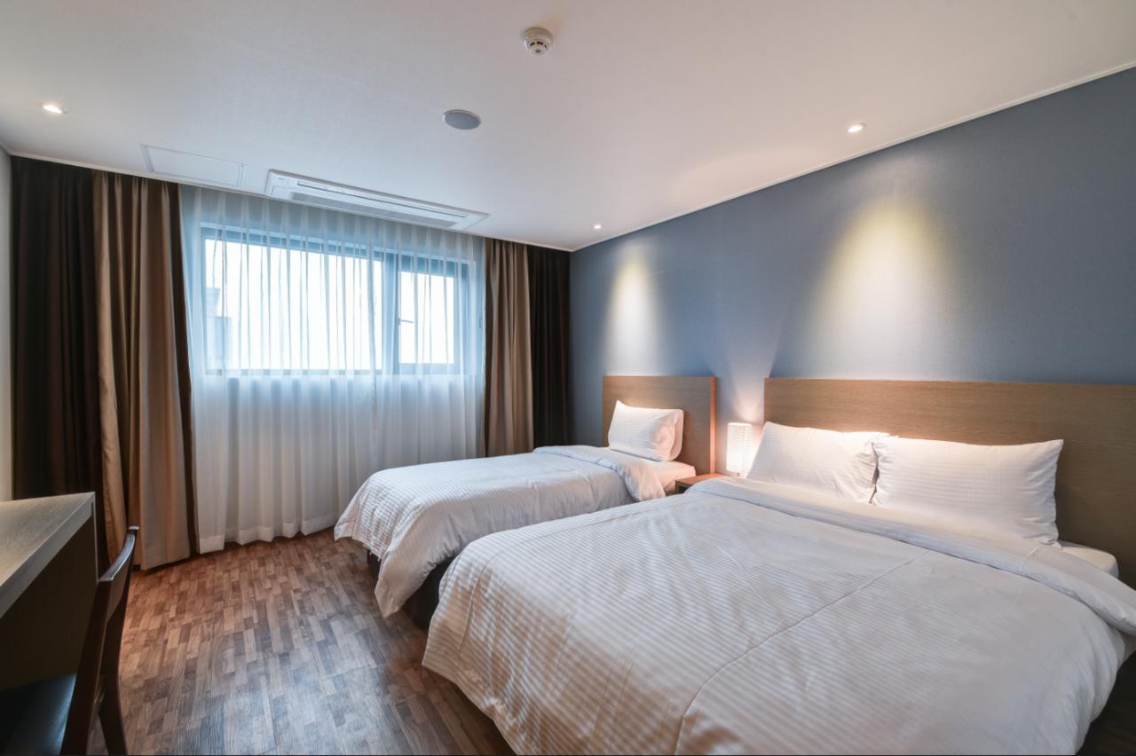 Sea Moon Tourist Hotel Инчон Экстерьер фото
