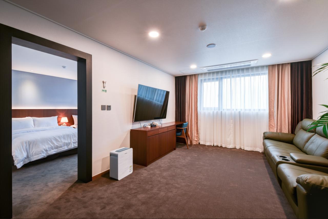 Sea Moon Tourist Hotel Инчон Экстерьер фото