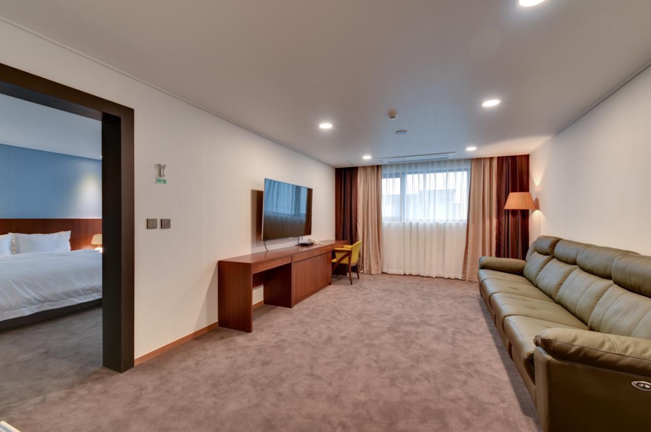Sea Moon Tourist Hotel Инчон Экстерьер фото