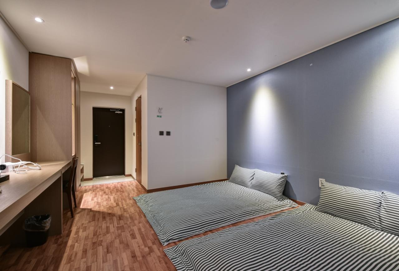 Sea Moon Tourist Hotel Инчон Экстерьер фото