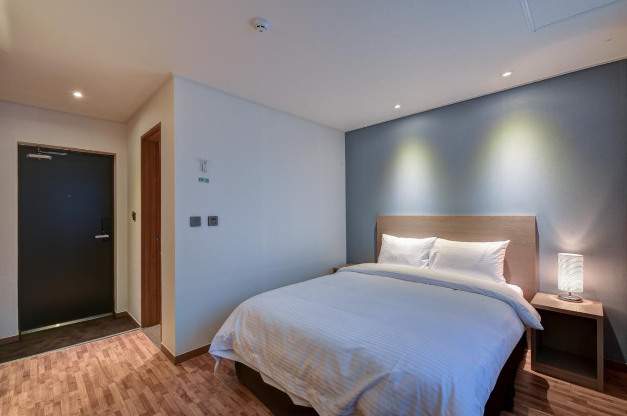 Sea Moon Tourist Hotel Инчон Экстерьер фото